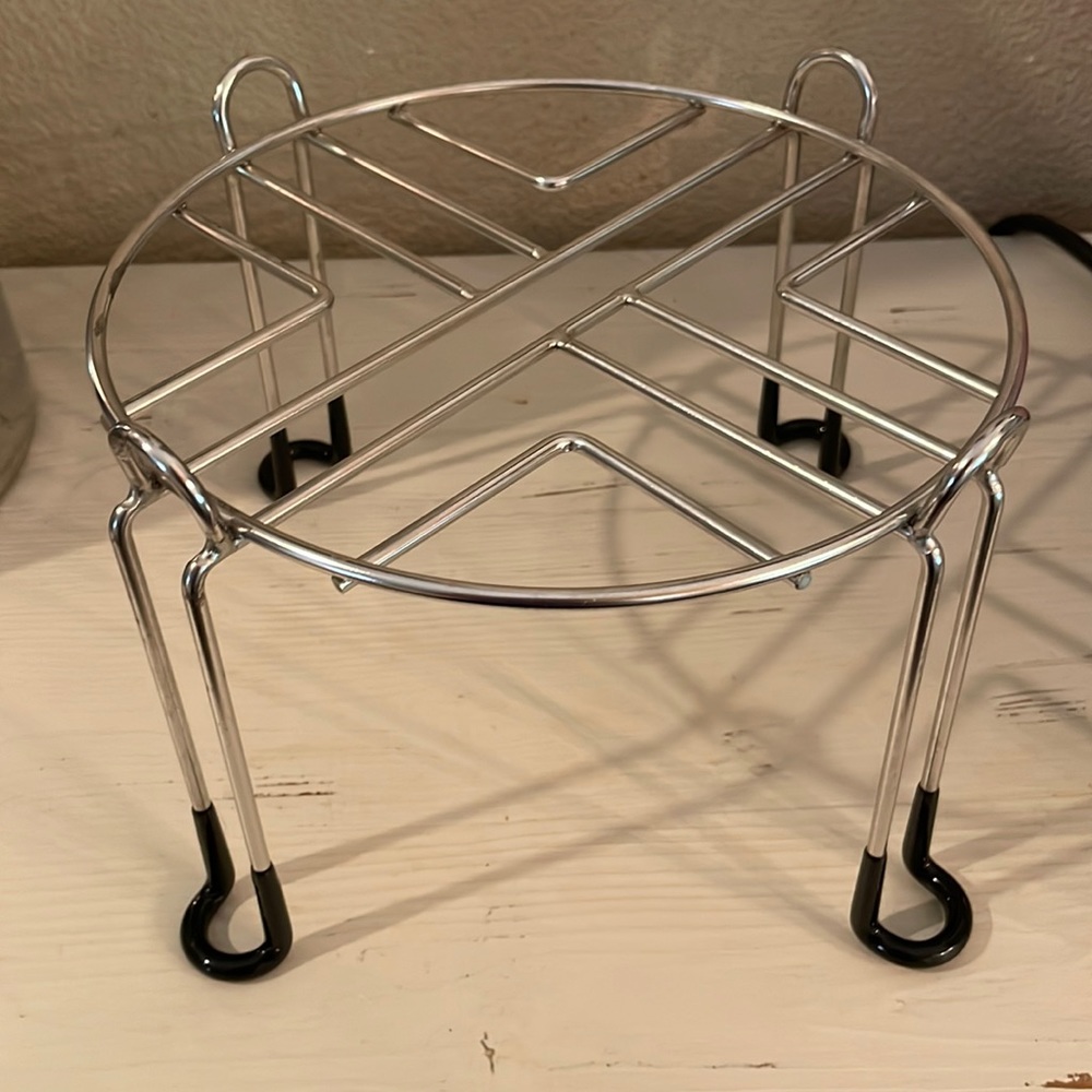 Berkey base for big berkey filtration system preowned